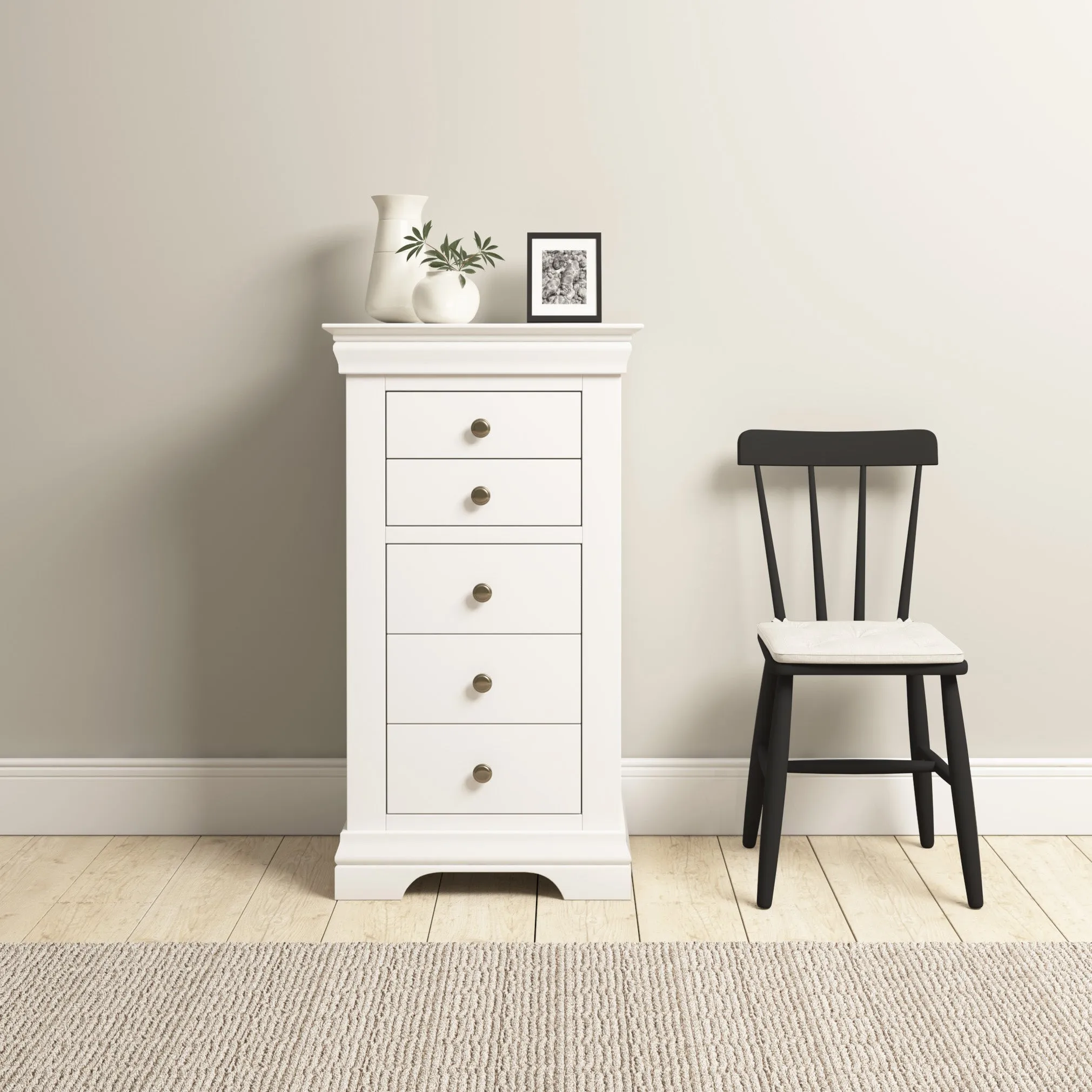 Chalbury 5 Chest of Drawers in Warm White