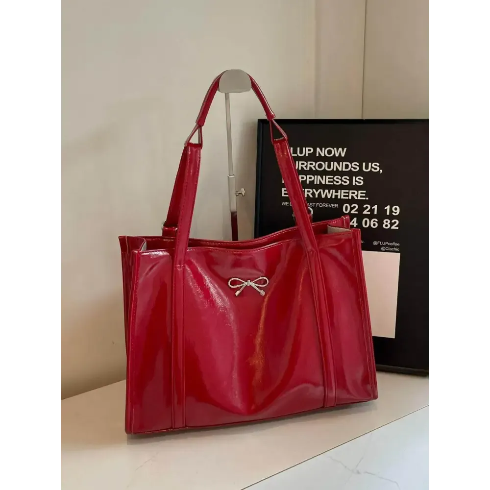 Elevate Your Wardrobe with an Elegant Large PU Leather Bag in Luxury Fashion