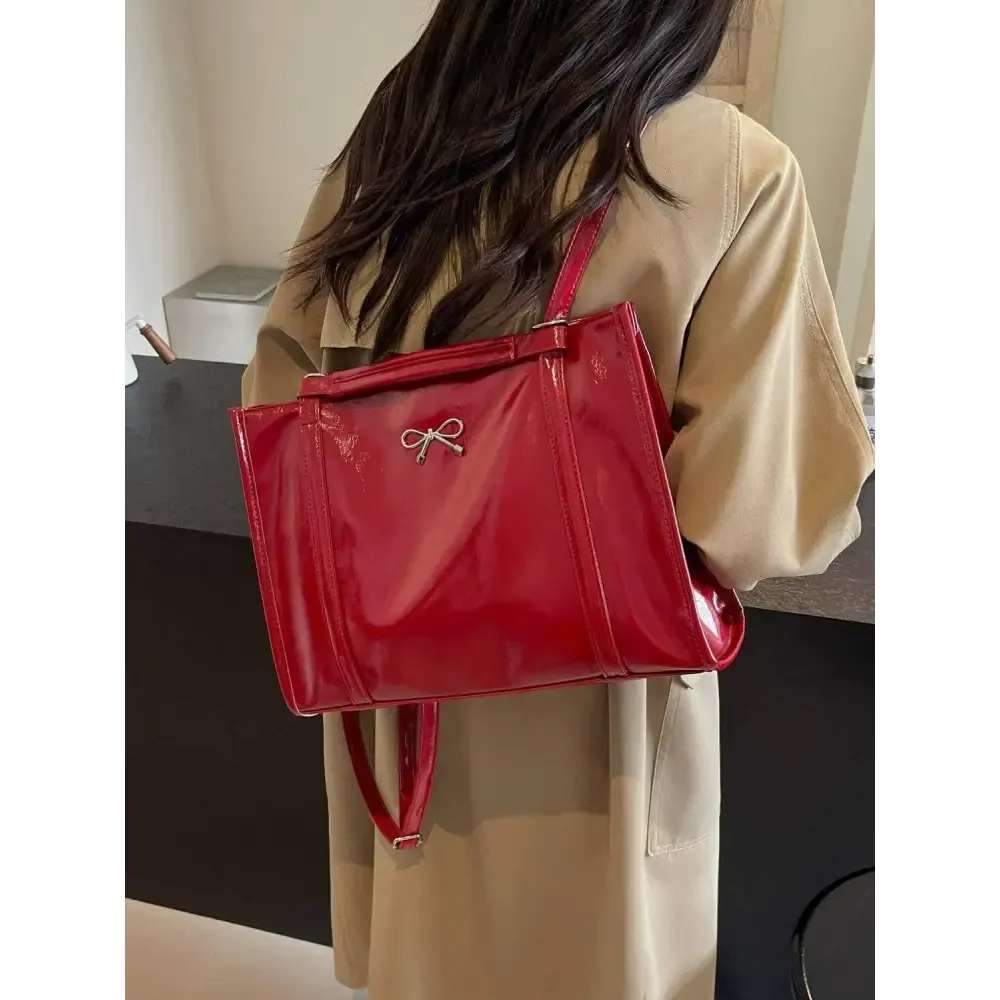 Elevate Your Wardrobe with an Elegant Large PU Leather Bag in Luxury Fashion