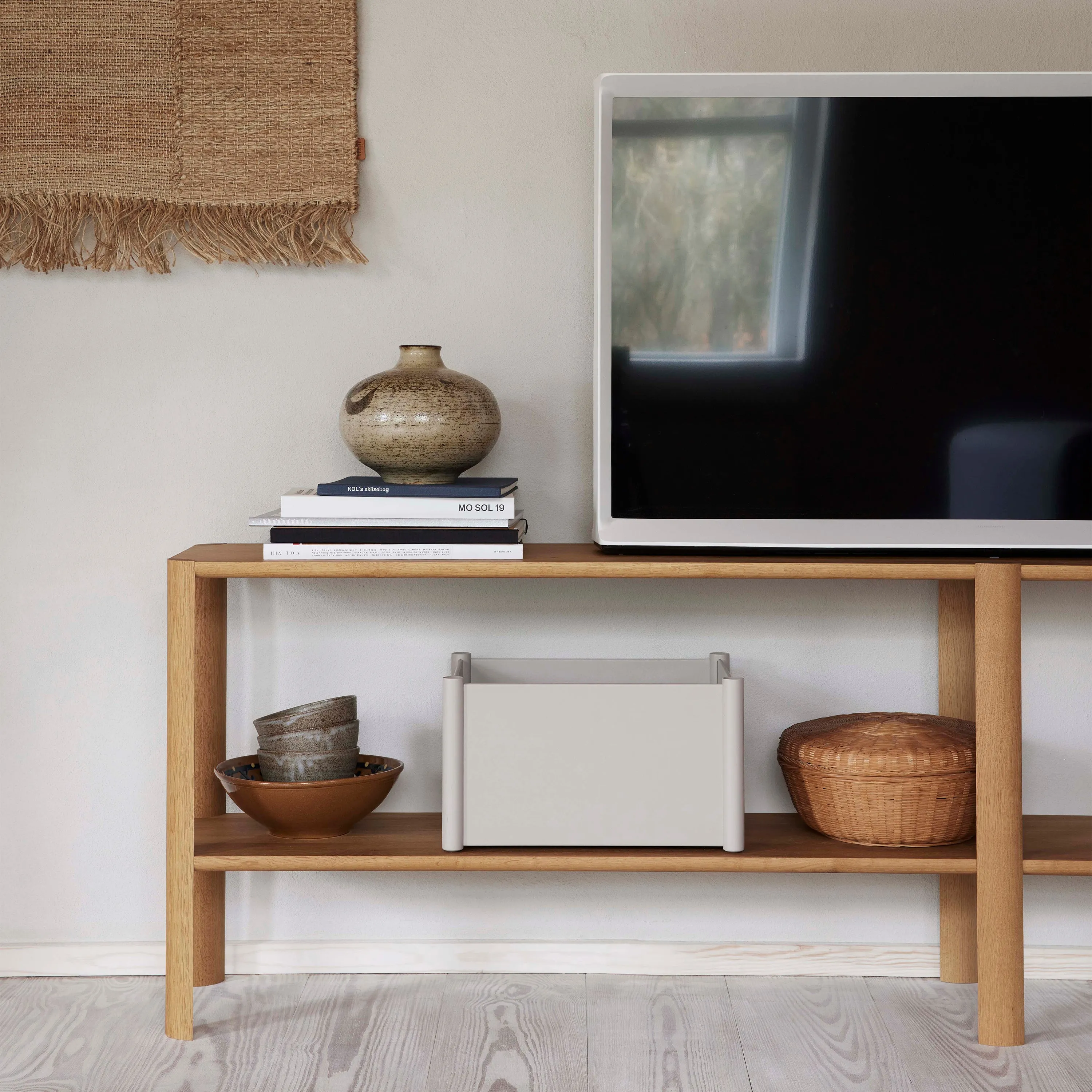 Pillar Storage Box