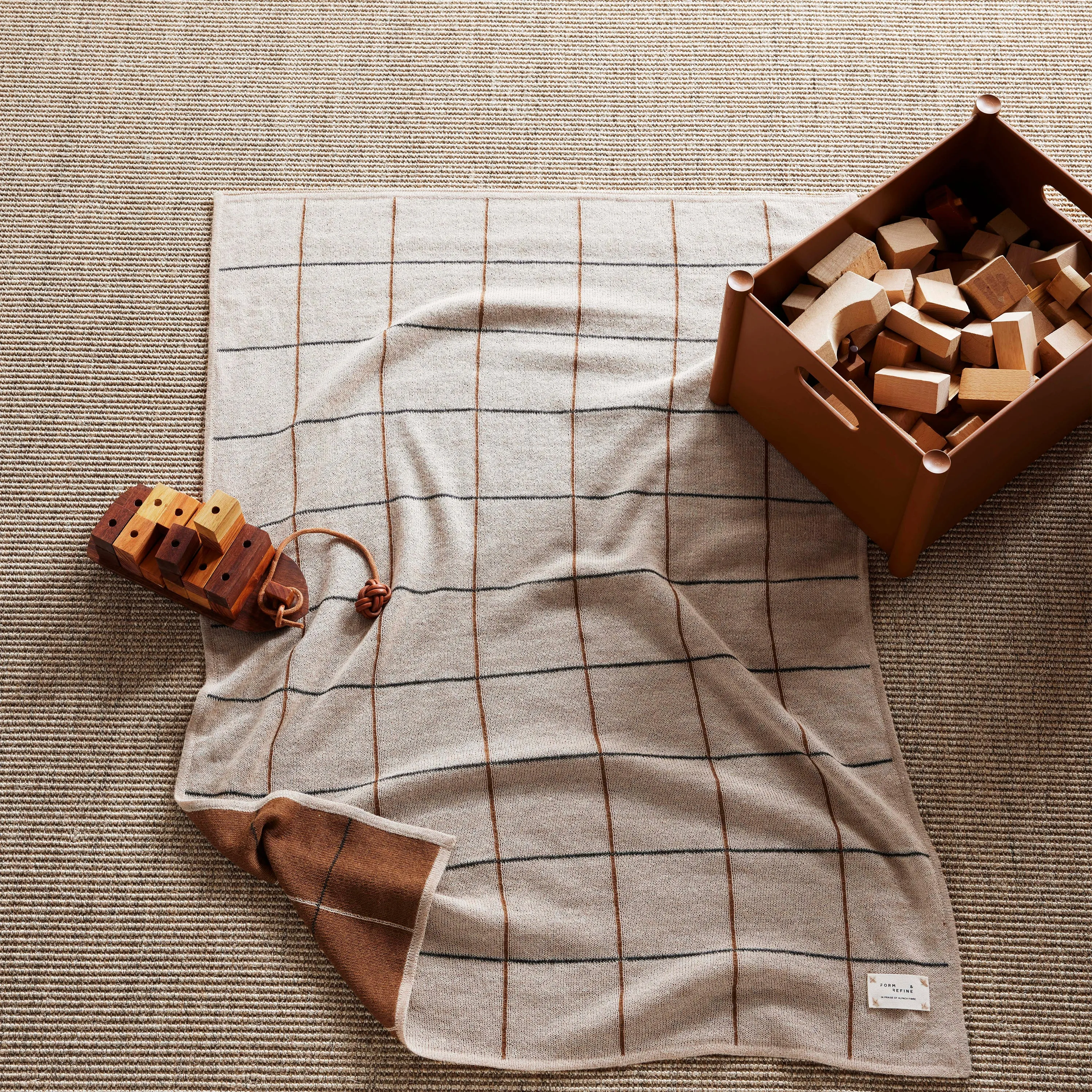 Pillar Storage Box