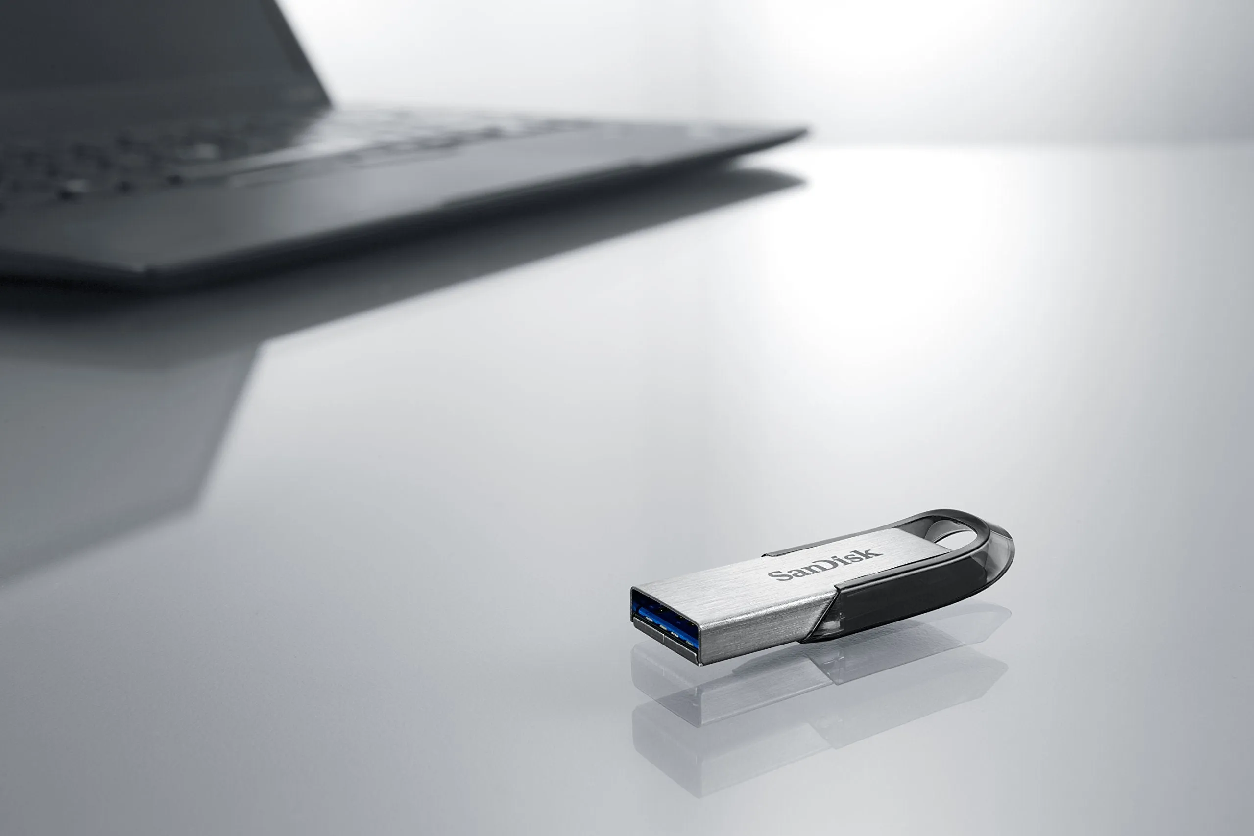 SanDisk 128 GB Flash Drive