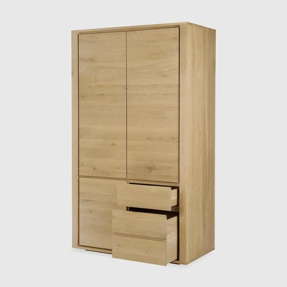 Shadow dresser