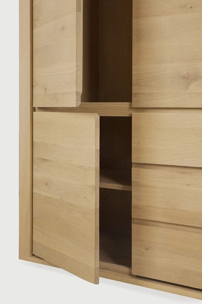 Shadow dresser
