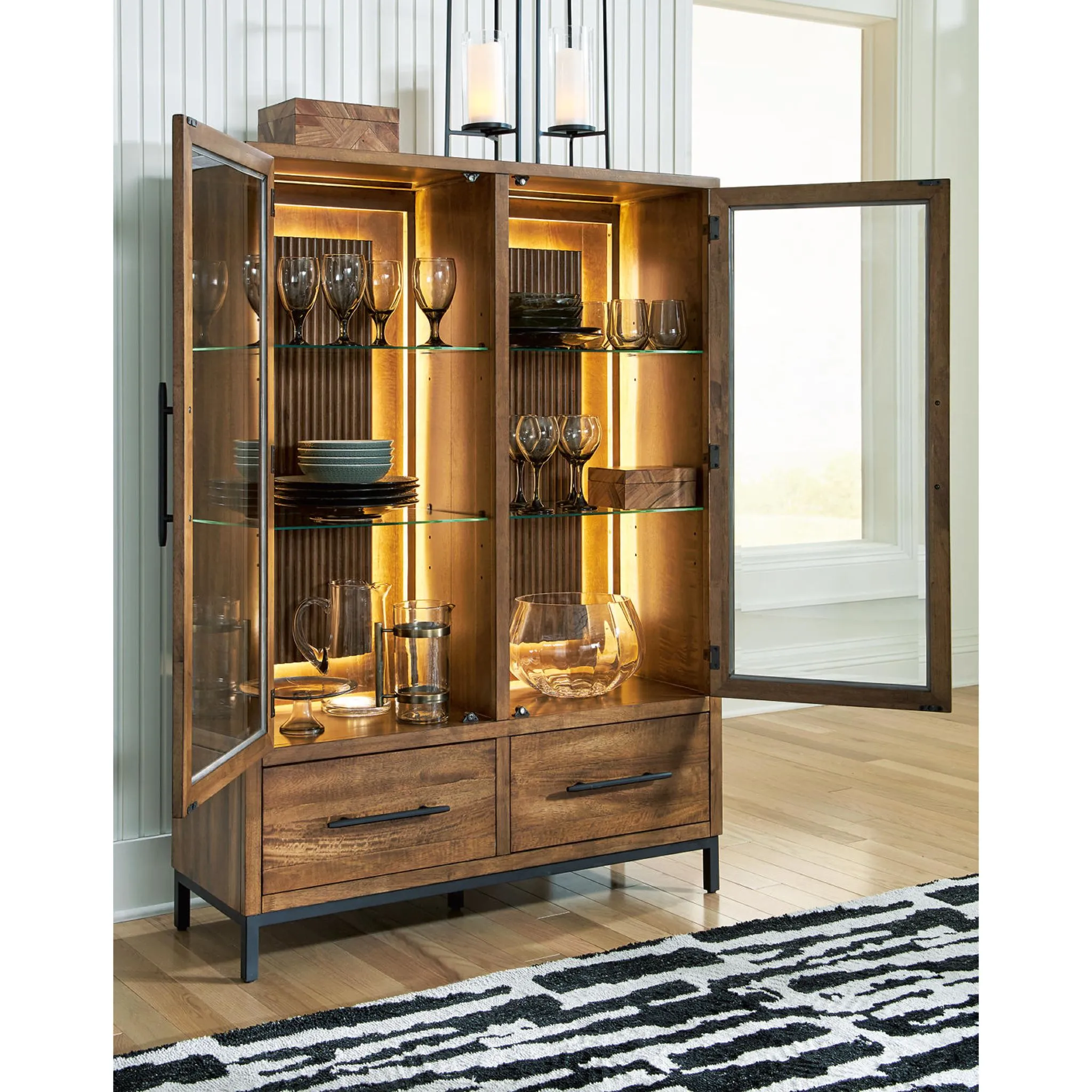 Steenlage-Exclusive Display Cabinet